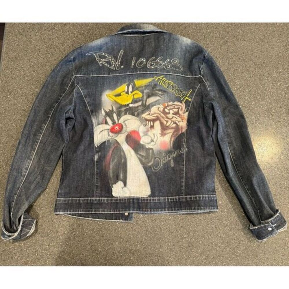 Vintage Lot 29 Looney Tunes Airbrush Denim Jacket Womens Large‎